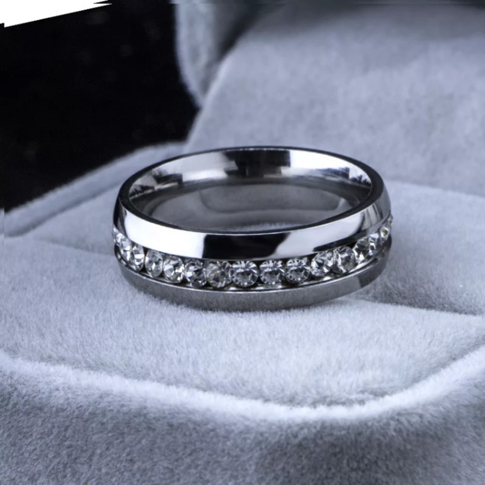 Men/Women Stainless Steel Ring Titanium Band - Picture 4 of 7